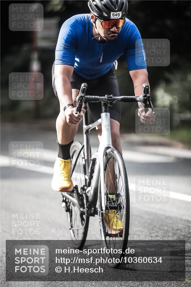13.09.2026 - Stadtparktriathlon H.Heesch http://msf.ph/oto/10360634 13.09.2026 11:16:05 Radfahren 639, 649 meine-sportfotos.de