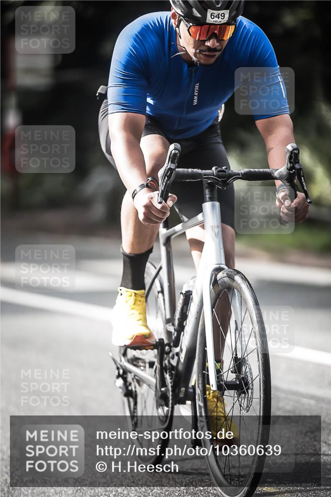 13.09.2026 - Stadtparktriathlon H.Heesch http://msf.ph/oto/10360639 13.09.2026 11:16:05 Radfahren 639, 649 meine-sportfotos.de