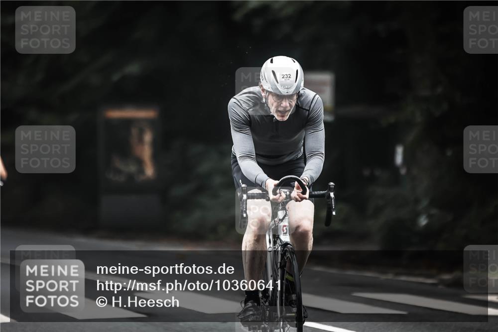 13.09.2026 - Stadtparktriathlon H.Heesch http://msf.ph/oto/10360641 13.09.2026 10:01:07 Radfahren 224, 228, 232, 236, 241, 244 meine-sportfotos.de