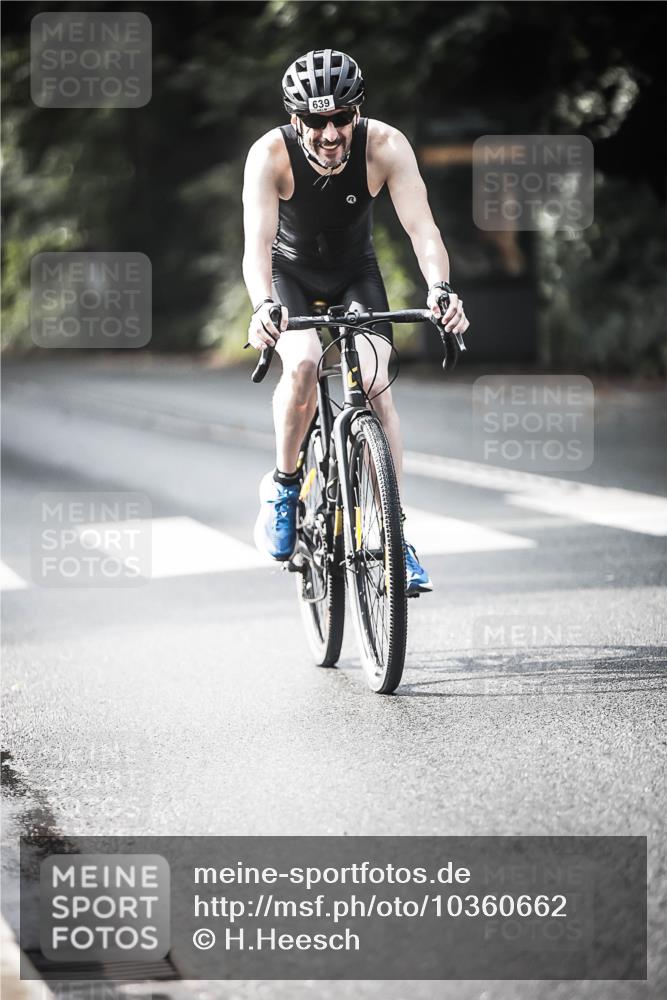 13.09.2026 - Stadtparktriathlon H.Heesch http://msf.ph/oto/10360662 13.09.2026 11:16:09 Radfahren 586, 601, 639, 649 meine-sportfotos.de