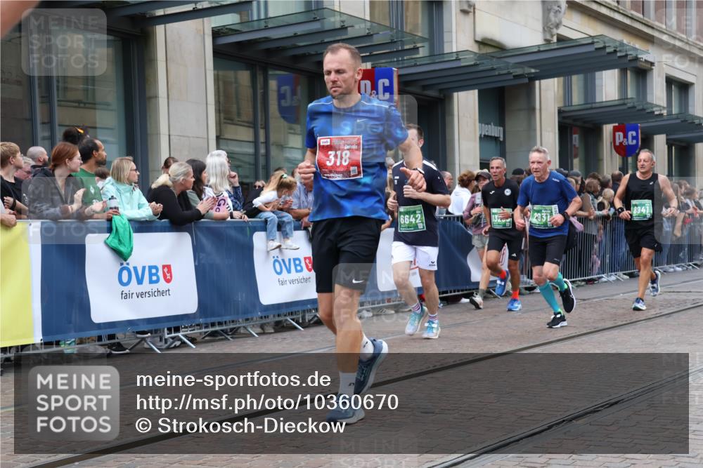 13.09.2026 - 21. swb-Marathon Bremen Strokosch-Dieckow http://msf.ph/oto/10360670 13.09.2026 13:35:52 Ziel 563, 1072, 1867, 2339, 2931, 2949, 3026, 3224, 3291, 3454, 3489, 3591, 4016, 4643, 4989, 5259, 5276, 5800, 5816, 6642, 6778, 6874, 6982, 7043, 7256, 7379, 7804, 7865, 8227, 8275, 8488, 8511, 8731, 8941, 9026, 9076, 9226, 9243, 9497, 9564, 13038, 13179, 13238, 156, 318, 532, 607, 2565, 3056, 3087, 3226, 3454, 3485, 3704, 3780, 3857, 4048, 4326, 5026, 5071, 5157, 5308, 5381, 5467, 5468, 5584, 5586, 5661, 5816, 6159, 6465, 6466, 6644, 7036 meine-sportfotos.de