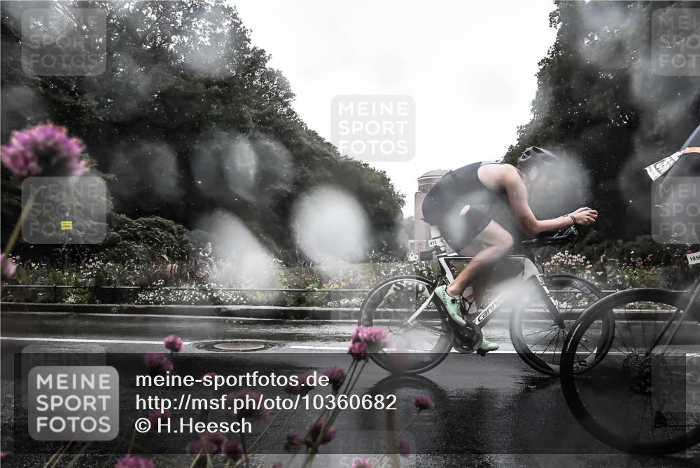 13.09.2026 - Stadtparktriathlon H.Heesch http://msf.ph/oto/10360682 13.09.2026 12:11:51 Radfahren 972, 1056 meine-sportfotos.de