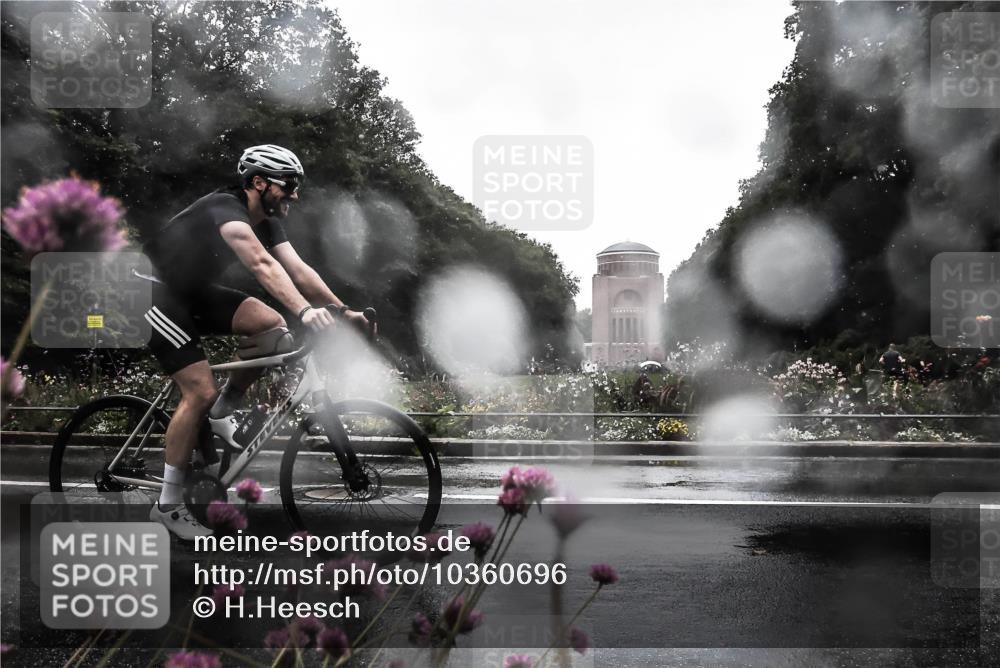 13.09.2026 - Stadtparktriathlon H.Heesch http://msf.ph/oto/10360696 13.09.2026 12:11:59 Radfahren 865, 873, 950 meine-sportfotos.de