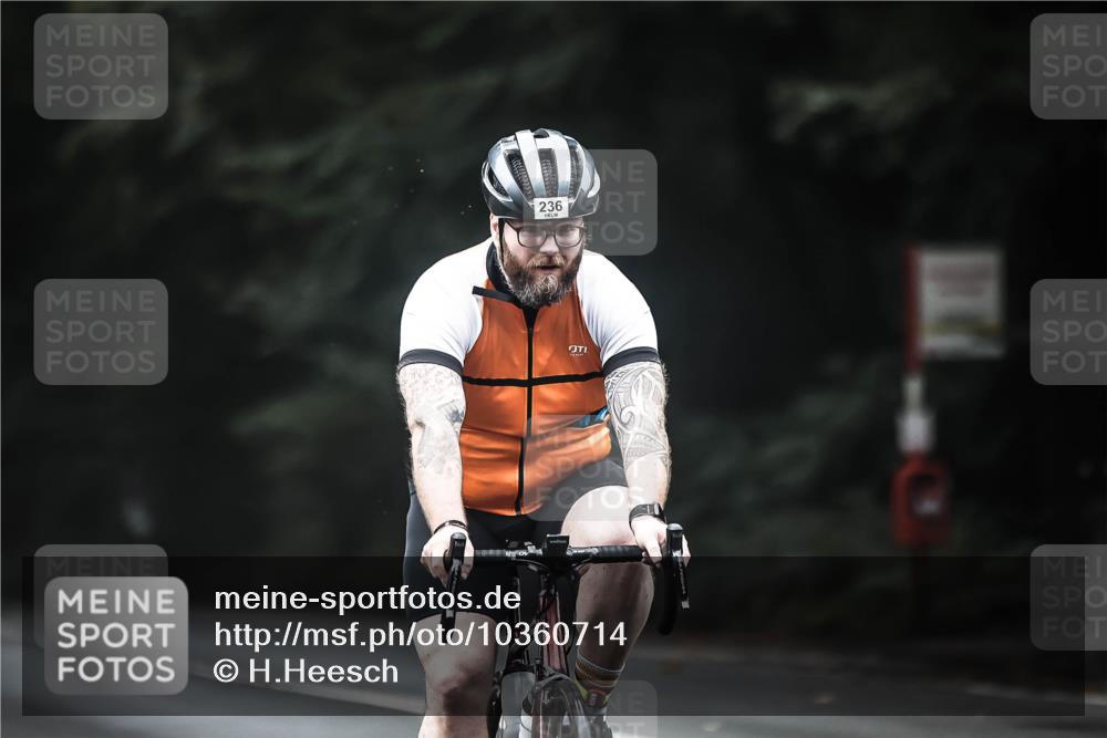 13.09.2026 - Stadtparktriathlon H.Heesch http://msf.ph/oto/10360714 13.09.2026 10:01:12 Radfahren 224, 228, 232, 236, 244, 271 meine-sportfotos.de