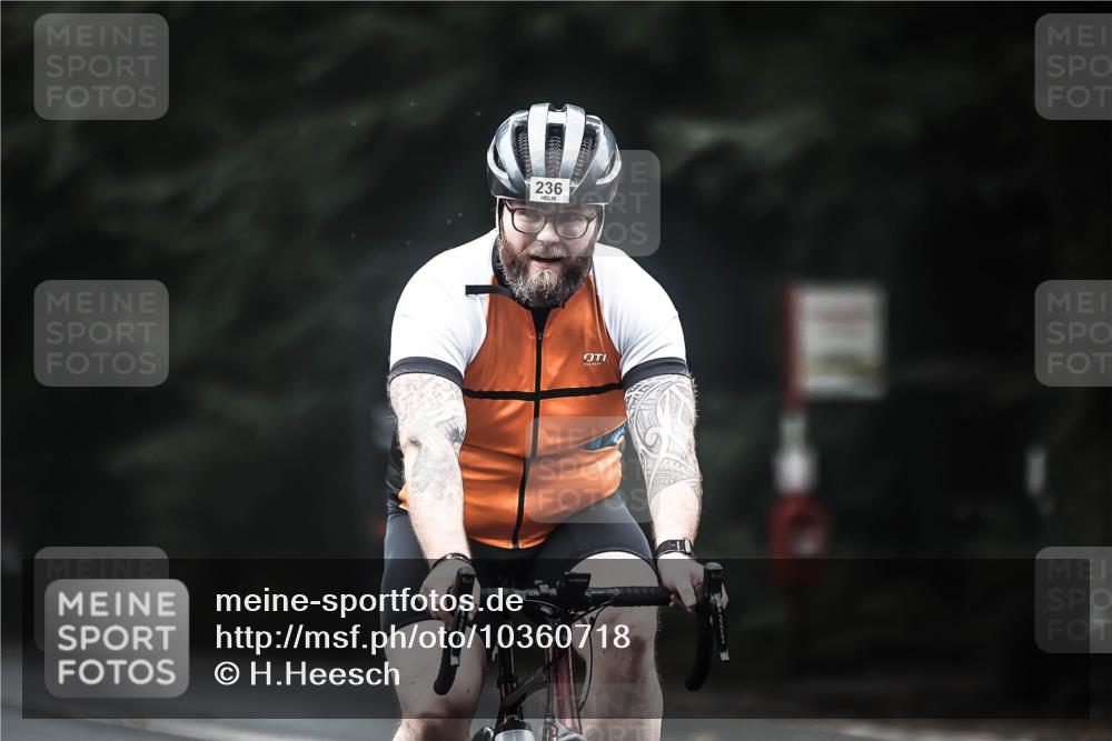13.09.2026 - Stadtparktriathlon H.Heesch http://msf.ph/oto/10360718 13.09.2026 10:01:12 Radfahren 224, 228, 232, 236, 244, 271 meine-sportfotos.de