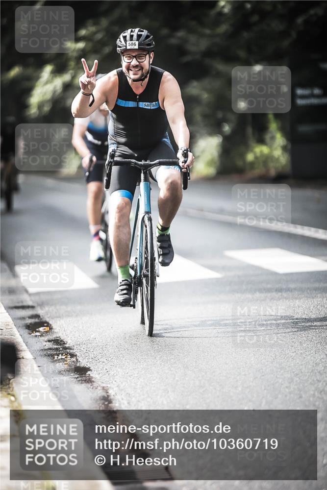 13.09.2026 - Stadtparktriathlon H.Heesch http://msf.ph/oto/10360719 13.09.2026 11:16:12 Radfahren 583, 586, 601, 639 meine-sportfotos.de