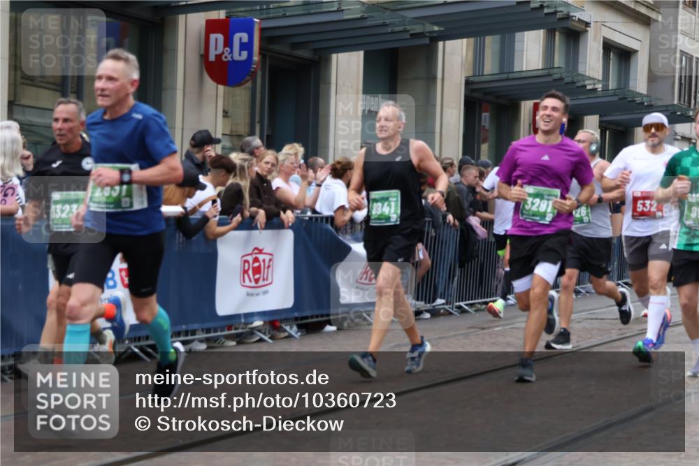 13.09.2026 - 21. swb-Marathon Bremen Strokosch-Dieckow http://msf.ph/oto/10360723 13.09.2026 13:35:54 Ziel 563, 1072, 1867, 2339, 2931, 2949, 3026, 3224, 3291, 3410, 3489, 3591, 4016, 4049, 4643, 4989, 5259, 5276, 5800, 6642, 6778, 6874, 6982, 7043, 7256, 7379, 7865, 8227, 8275, 8488, 8511, 8731, 8941, 9026, 9076, 9226, 9427, 9497, 9564, 13038, 13179, 13238, 156, 318, 532, 607, 2565, 3056, 3087, 3226, 3454, 3485, 3704, 3780, 3857, 4016, 4048, 4326, 5026, 5071, 5157, 5276, 5308, 5381, 5467, 5468, 5584, 5586, 5816, 6159, 6465, 6466, 6644, 6874, 7036 meine-sportfotos.de