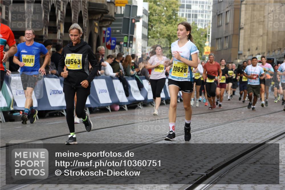 13.09.2026 - 21. swb-Marathon Bremen Strokosch-Dieckow http://msf.ph/oto/10360751 13.09.2026 10:58:12 Ziel 10078, 10460, 10559, 10565, 10707, 10728, 11136, 11153, 11332, 11532, 11568, 11824, 11856, 11863, 12228, 12231, 12264, 12427, 12551, 12555, 10249, 10530, 10750, 10798, 11004, 11120, 11131, 11152, 11202, 11388, 11403, 11420, 11455, 11686, 11750, 11906, 11952, 11953, 12017, 12092, 12386, 12387, 12518 meine-sportfotos.de
