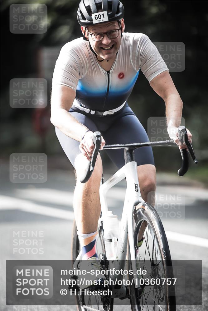 13.09.2026 - Stadtparktriathlon H.Heesch http://msf.ph/oto/10360757 13.09.2026 11:16:14 Radfahren 583, 586, 601, 639 meine-sportfotos.de