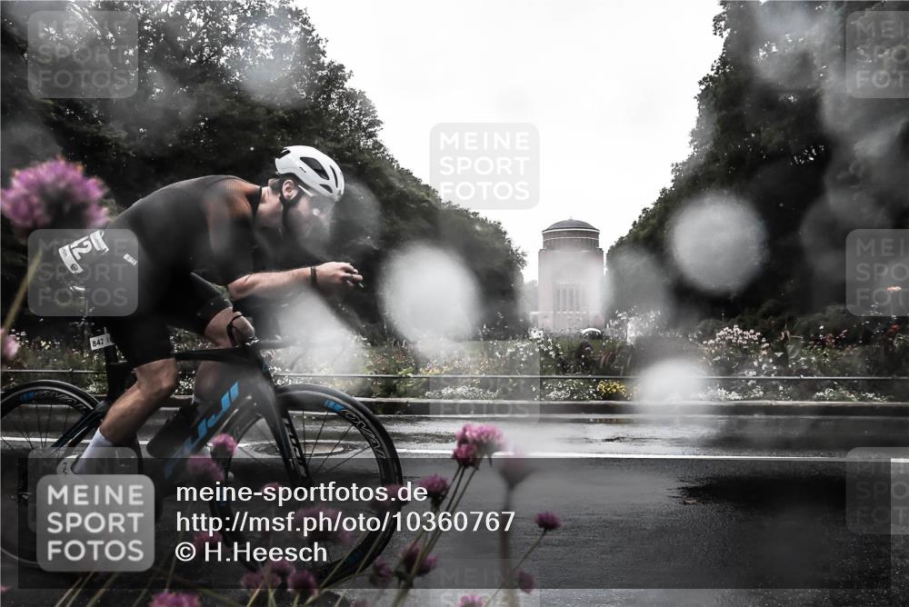 13.09.2026 - Stadtparktriathlon H.Heesch http://msf.ph/oto/10360767 13.09.2026 12:12:44 Radfahren 842, 857, 953, 970 meine-sportfotos.de