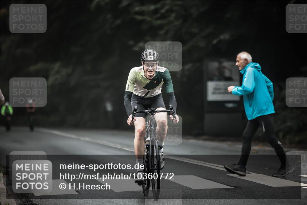 13.09.2026 - Stadtparktriathlon H.Heesch http://msf.ph/oto/10360772 13.09.2026 10:01:25 Radfahren 289 meine-sportfotos.de