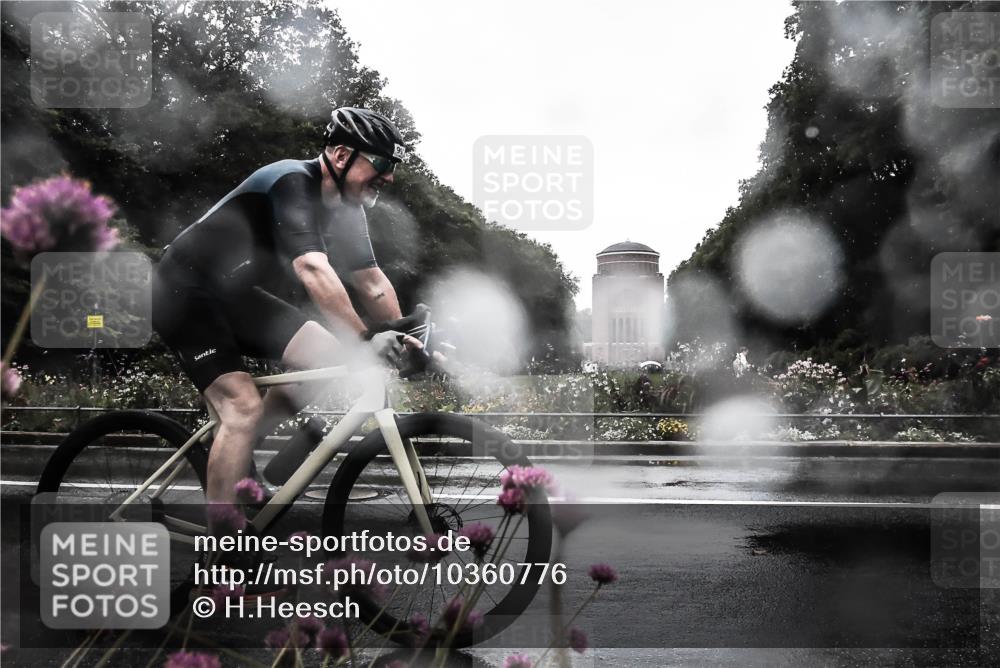 13.09.2026 - Stadtparktriathlon H.Heesch http://msf.ph/oto/10360776 13.09.2026 12:12:44 Radfahren 842, 857, 953, 970 meine-sportfotos.de