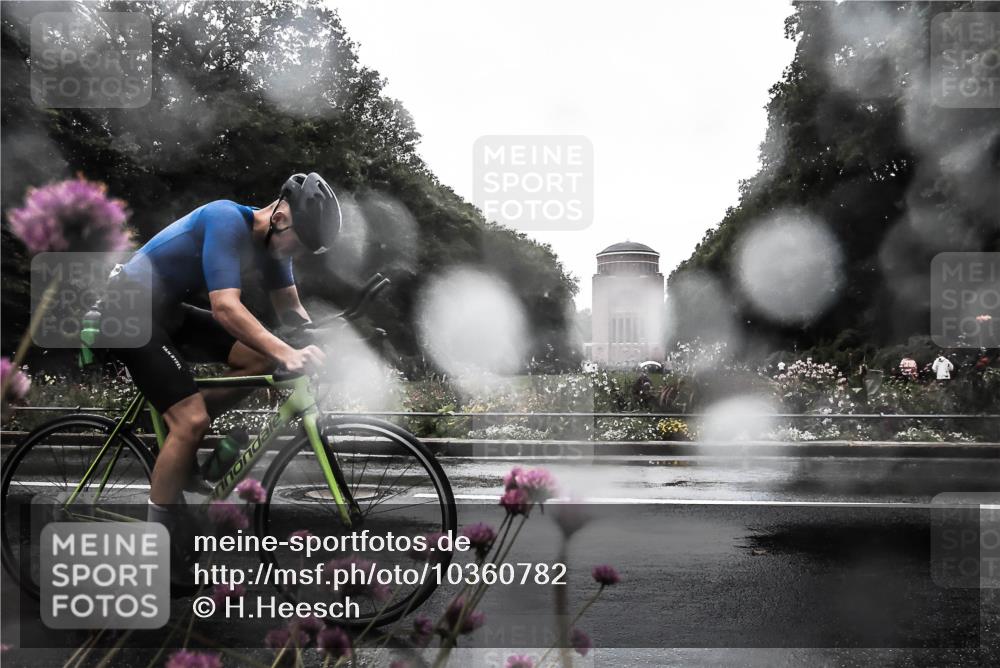 13.09.2026 - Stadtparktriathlon H.Heesch http://msf.ph/oto/10360782 13.09.2026 12:12:48 Radfahren 857, 953, 970, 980, 1037 meine-sportfotos.de