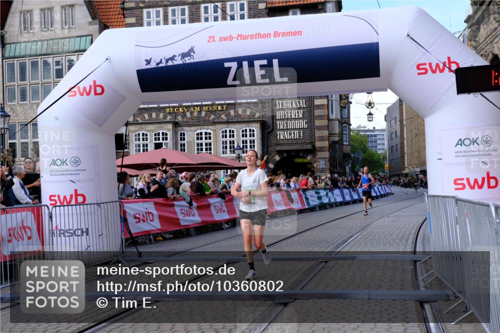 13.09.2026 - 21. swb-Marathon Bremen Tim E. http://msf.ph/oto/10360802 13.09.2026 12:57:56 Ziel 919, 2986, 4795, 6264 meine-sportfotos.de