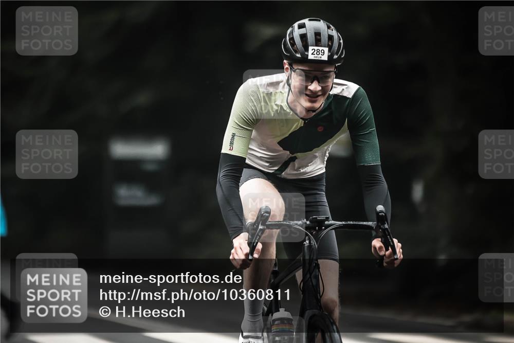 13.09.2026 - Stadtparktriathlon H.Heesch http://msf.ph/oto/10360811 13.09.2026 10:01:26 Radfahren 289 meine-sportfotos.de