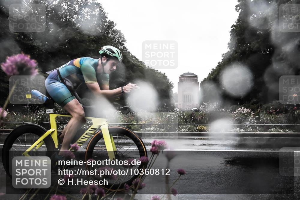 13.09.2026 - Stadtparktriathlon H.Heesch http://msf.ph/oto/10360812 13.09.2026 12:12:55 Radfahren 979, 1028 meine-sportfotos.de
