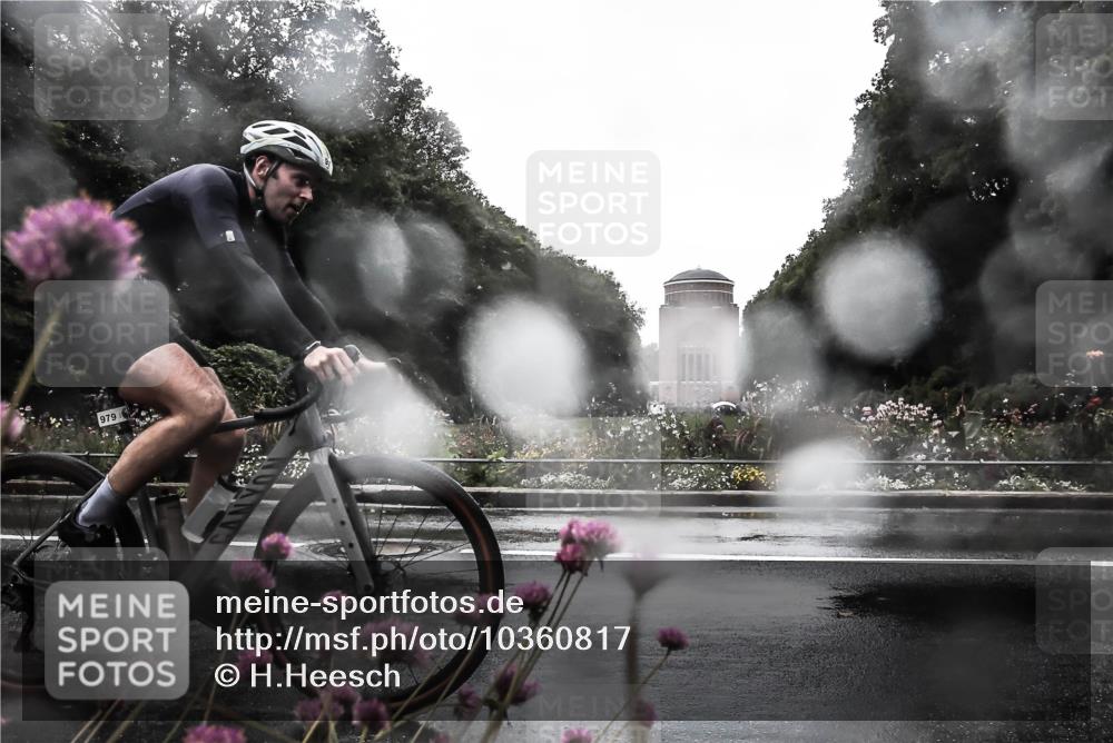 13.09.2026 - Stadtparktriathlon H.Heesch http://msf.ph/oto/10360817 13.09.2026 12:12:59 Radfahren 979, 1028, 1045, 1187 meine-sportfotos.de