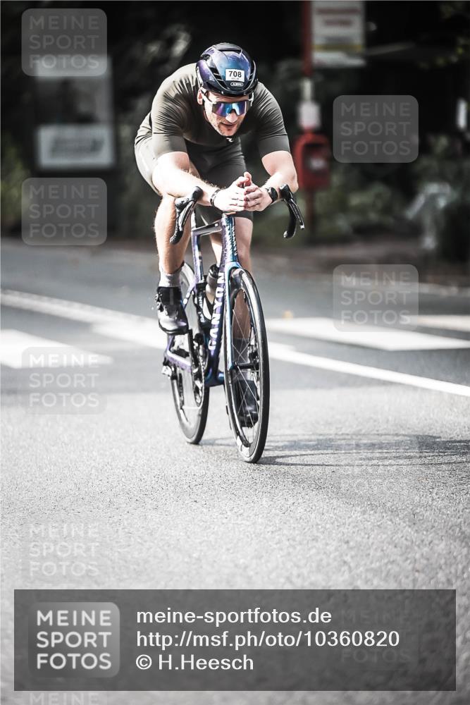 13.09.2026 - Stadtparktriathlon H.Heesch http://msf.ph/oto/10360820 13.09.2026 11:16:21 Radfahren 579, 583, 606, 708 meine-sportfotos.de