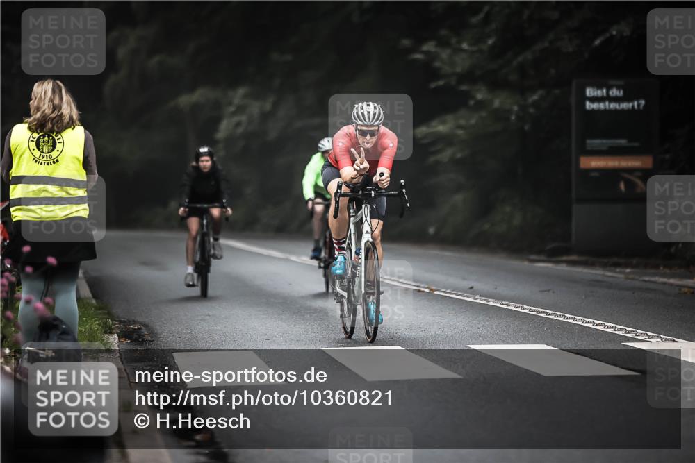 13.09.2026 - Stadtparktriathlon H.Heesch http://msf.ph/oto/10360821 13.09.2026 10:01:32 Radfahren 216, 233, 296 meine-sportfotos.de