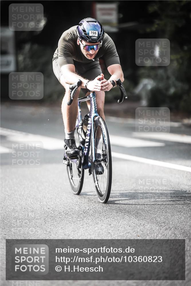 13.09.2026 - Stadtparktriathlon H.Heesch http://msf.ph/oto/10360823 13.09.2026 11:16:21 Radfahren 579, 583, 606, 708 meine-sportfotos.de