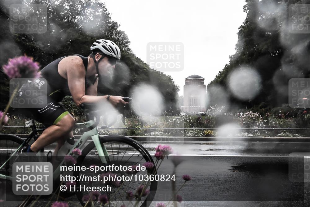 13.09.2026 - Stadtparktriathlon H.Heesch http://msf.ph/oto/10360824 13.09.2026 12:13:01 Radfahren 979, 1045, 1051, 1187 meine-sportfotos.de