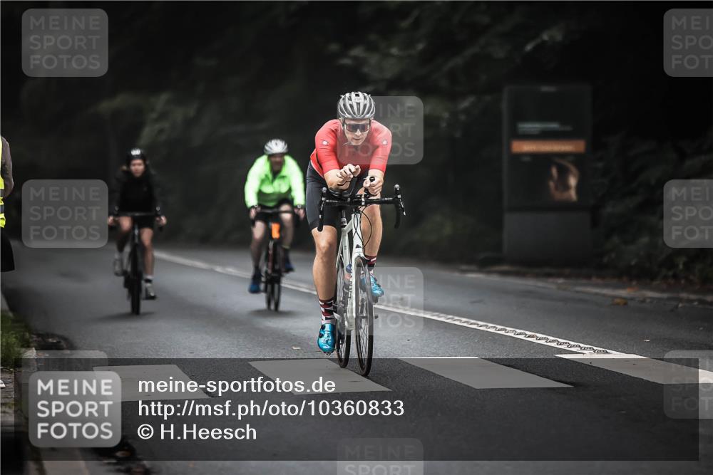 13.09.2026 - Stadtparktriathlon H.Heesch http://msf.ph/oto/10360833 13.09.2026 10:01:32 Radfahren 216, 233, 296 meine-sportfotos.de