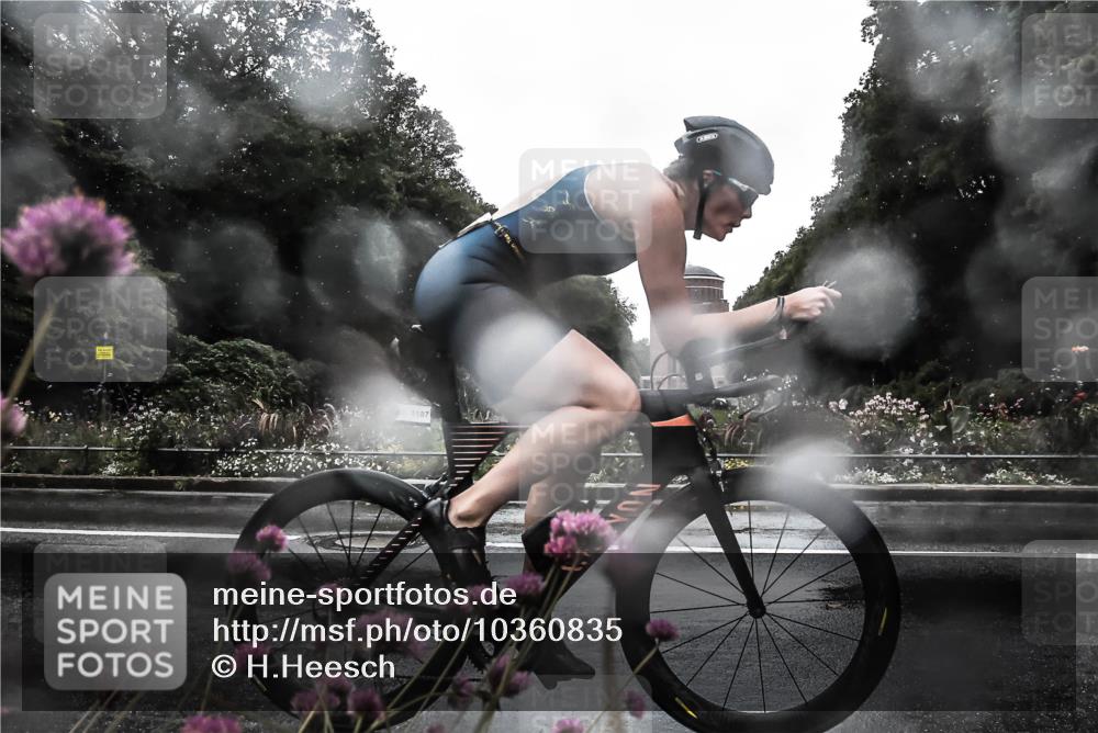 13.09.2026 - Stadtparktriathlon H.Heesch http://msf.ph/oto/10360835 13.09.2026 12:13:03 Radfahren 1045, 1051, 1187 meine-sportfotos.de