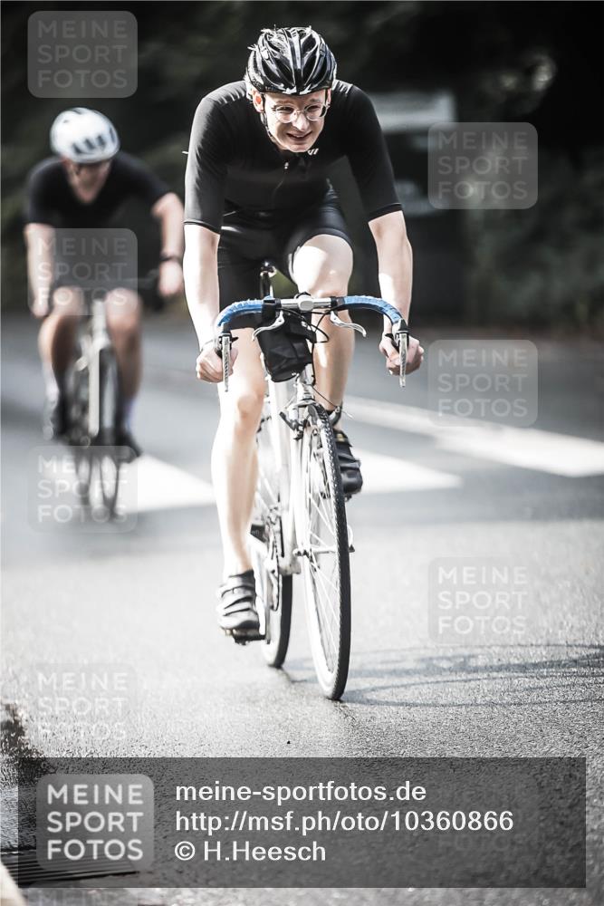 13.09.2026 - Stadtparktriathlon H.Heesch http://msf.ph/oto/10360866 13.09.2026 11:16:24 Radfahren 579, 606, 708, 790 meine-sportfotos.de