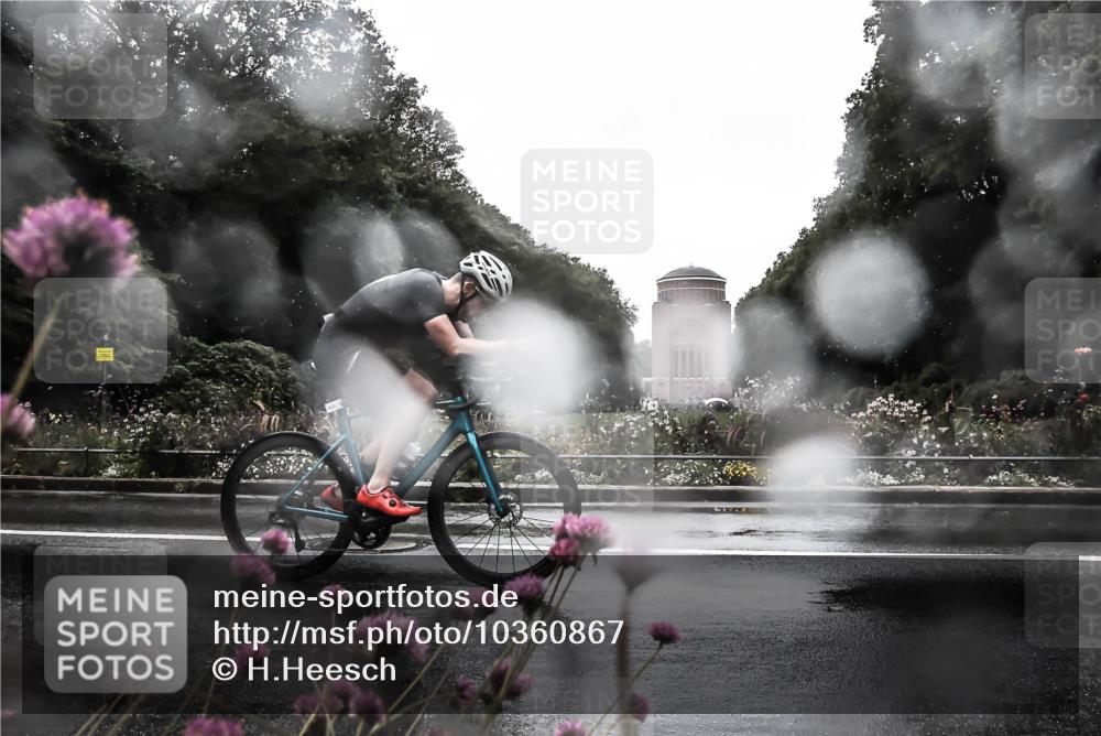 13.09.2026 - Stadtparktriathlon H.Heesch http://msf.ph/oto/10360867 13.09.2026 12:13:13 Radfahren 955, 1015, 1024 meine-sportfotos.de