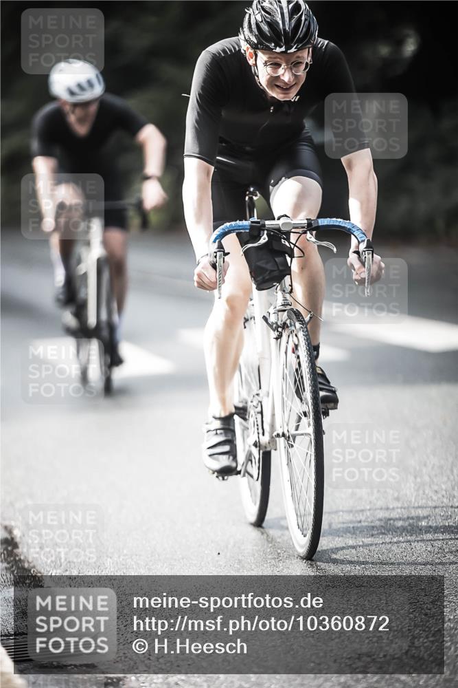 13.09.2026 - Stadtparktriathlon H.Heesch http://msf.ph/oto/10360872 13.09.2026 11:16:24 Radfahren 579, 606, 708, 790 meine-sportfotos.de