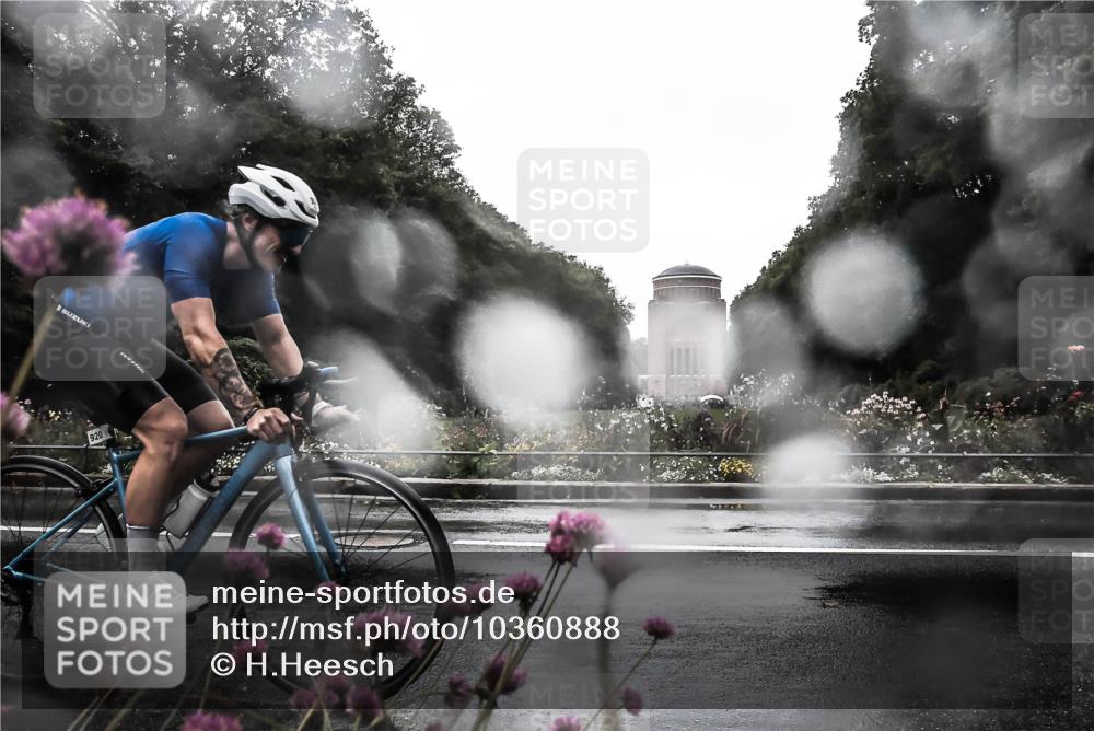 13.09.2026 - Stadtparktriathlon H.Heesch http://msf.ph/oto/10360888 13.09.2026 12:13:31 Radfahren 920, 1007, 1067 meine-sportfotos.de
