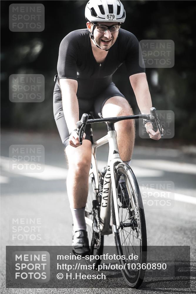 13.09.2026 - Stadtparktriathlon H.Heesch http://msf.ph/oto/10360890 13.09.2026 11:16:26 Radfahren 481, 482, 579, 606, 708, 790 meine-sportfotos.de