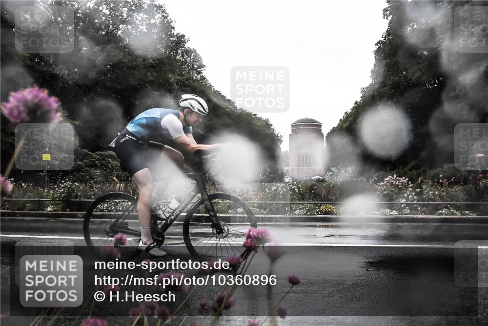 13.09.2026 - Stadtparktriathlon H.Heesch http://msf.ph/oto/10360896 13.09.2026 12:13:31 Radfahren 920, 1007, 1067 meine-sportfotos.de
