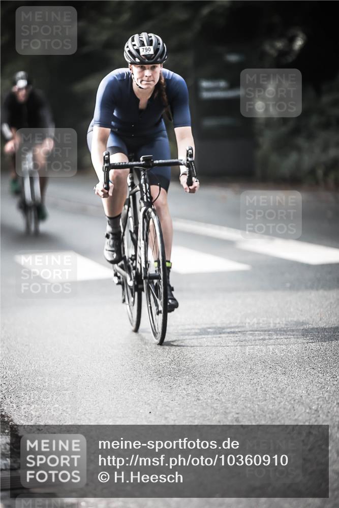 13.09.2026 - Stadtparktriathlon H.Heesch http://msf.ph/oto/10360910 13.09.2026 11:16:29 Radfahren 481, 482, 579, 606, 676, 691, 790 meine-sportfotos.de