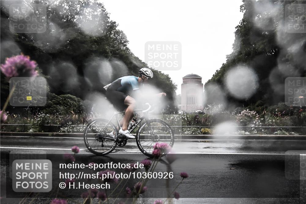 13.09.2026 - Stadtparktriathlon H.Heesch http://msf.ph/oto/10360926 13.09.2026 12:14:04 Radfahren 755, 956, 1061 meine-sportfotos.de