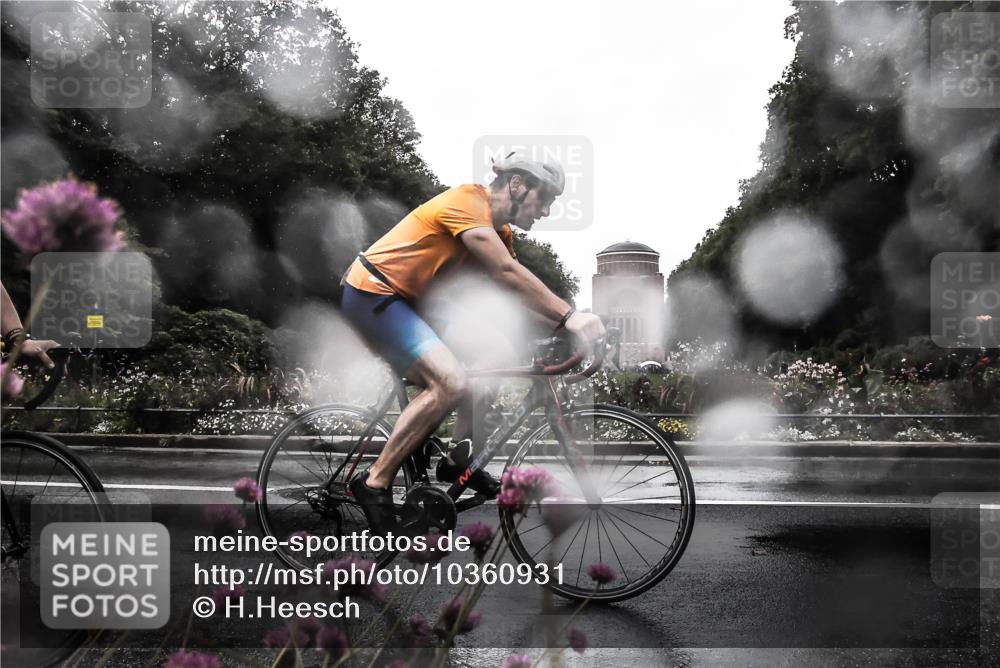 13.09.2026 - Stadtparktriathlon H.Heesch http://msf.ph/oto/10360931 13.09.2026 12:14:04 Radfahren 755, 956, 1061 meine-sportfotos.de