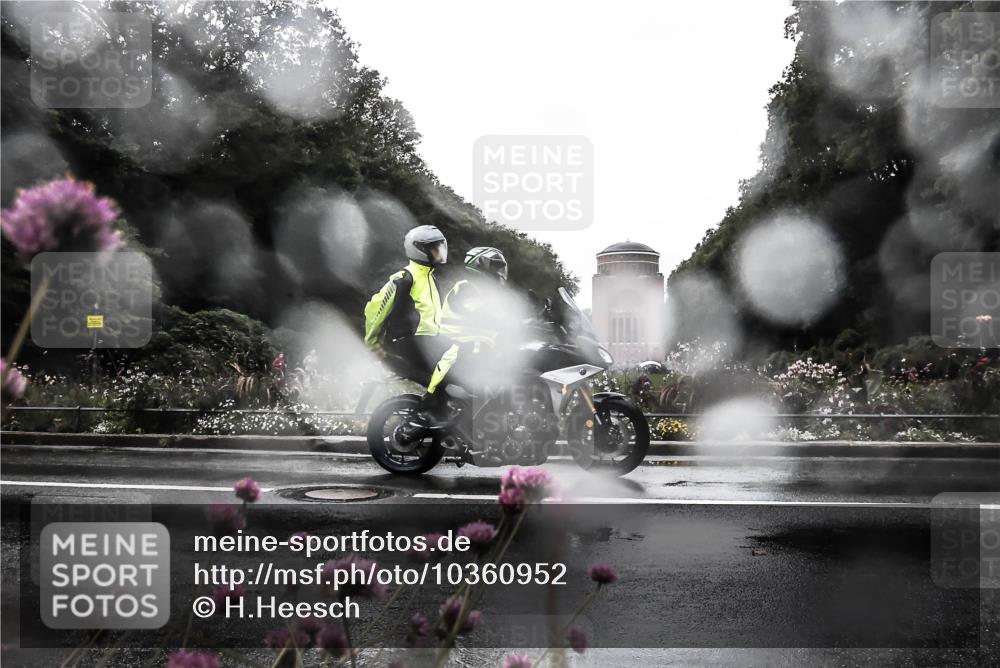 13.09.2026 - Stadtparktriathlon H.Heesch http://msf.ph/oto/10360952 13.09.2026 12:14:17 Radfahren 887, 1017 meine-sportfotos.de
