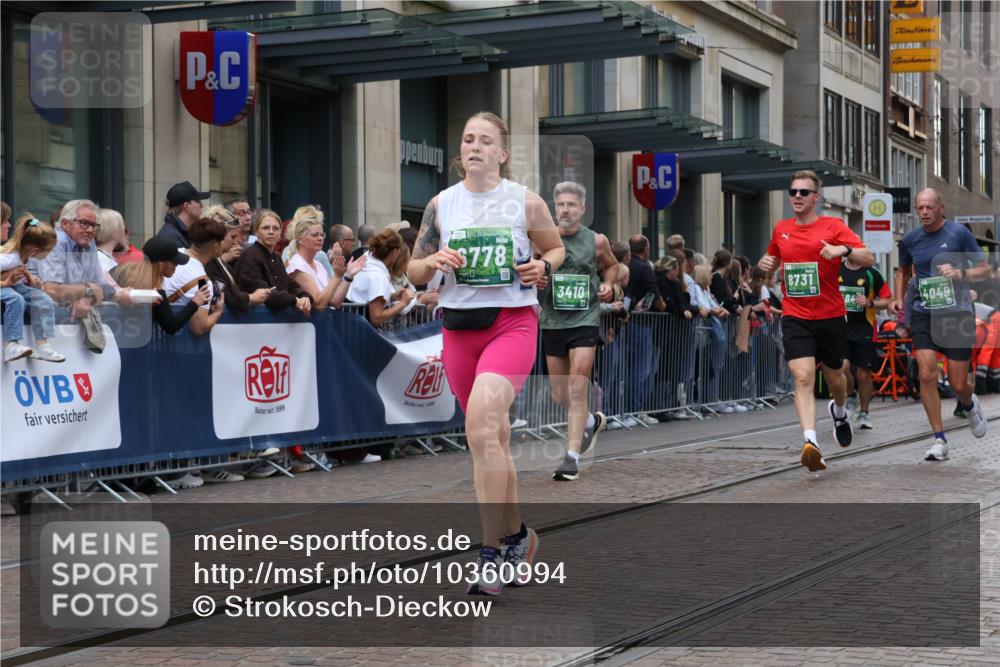 13.09.2026 - 21. swb-Marathon Bremen Strokosch-Dieckow http://msf.ph/oto/10360994 13.09.2026 13:36:00 Ziel 372, 563, 900, 1072, 1738, 1880, 2339, 2692, 2700, 2931, 2949, 3224, 3291, 3410, 3489, 3591, 4049, 4643, 4989, 5259, 5800, 6642, 6778, 6982, 7256, 7379, 7865, 8275, 8488, 8511, 8525, 8731, 8905, 8941, 9026, 9076, 9226, 9427, 9497, 9564, 9899, 13038, 13238, 318, 532, 563, 607, 1867, 2565, 3026, 3056, 3087, 3226, 3454, 3485, 3489, 3704, 3780, 3857, 4016, 4048, 5026, 5071, 5157, 5276, 5308, 5381, 5467, 5468, 5584, 5586, 5816, 6159, 6874, 7036 meine-sportfotos.de