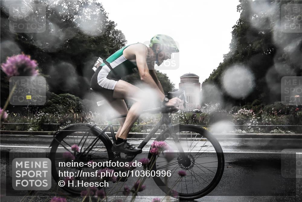 13.09.2026 - Stadtparktriathlon H.Heesch http://msf.ph/oto/10360996 13.09.2026 12:14:30 Radfahren 902, 957 meine-sportfotos.de