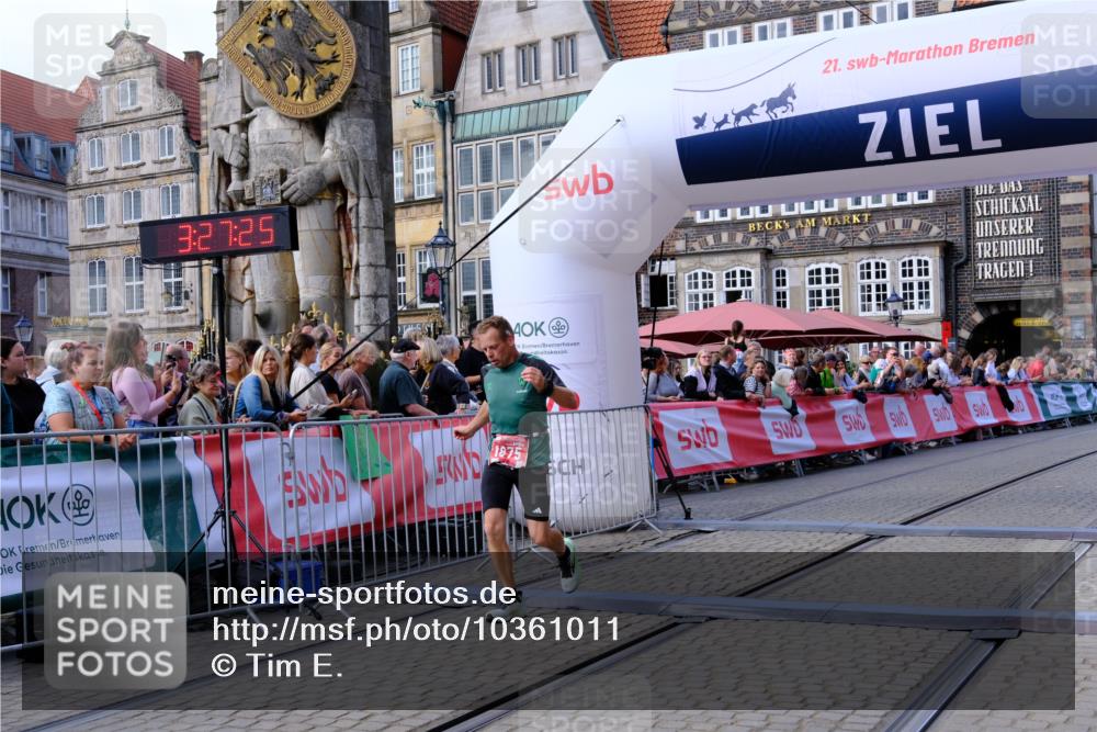 13.09.2026 - 21. swb-Marathon Bremen Tim E. http://msf.ph/oto/10361011 13.09.2026 12:58:14 Ziel 1323, 2099, 9065 meine-sportfotos.de