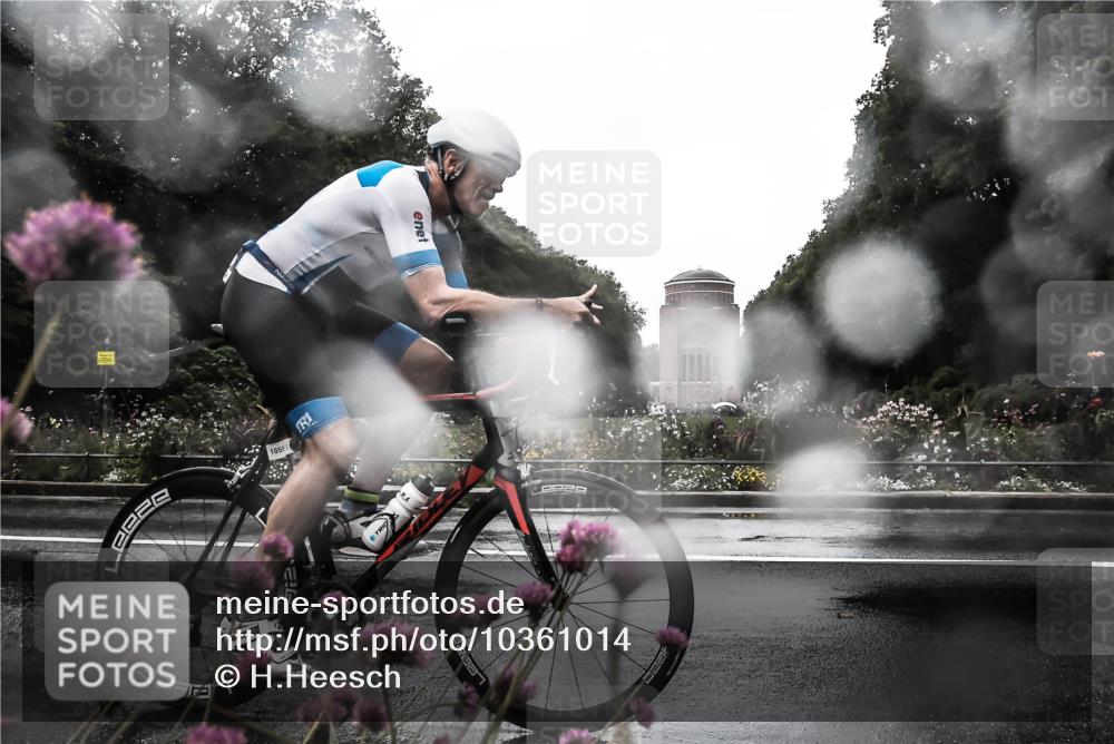 13.09.2026 - Stadtparktriathlon H.Heesch http://msf.ph/oto/10361014 13.09.2026 12:14:37 Radfahren 954, 1035, 1055 meine-sportfotos.de