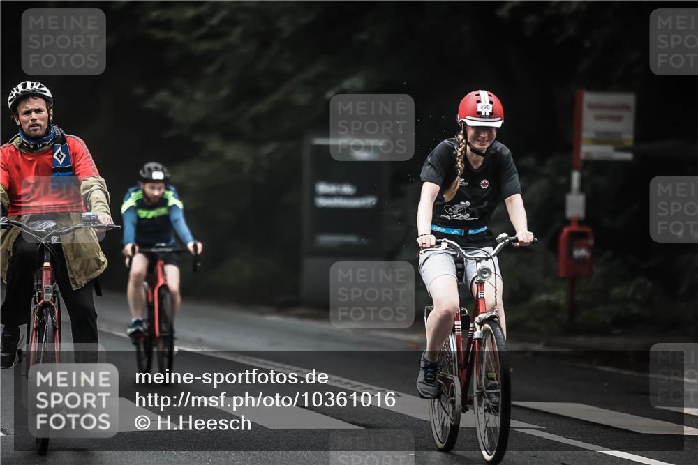 13.09.2026 - Stadtparktriathlon H.Heesch http://msf.ph/oto/10361016 13.09.2026 10:01:54 Radfahren 218, 243, 251, 275, 286, 308, 317, 323, 324 meine-sportfotos.de