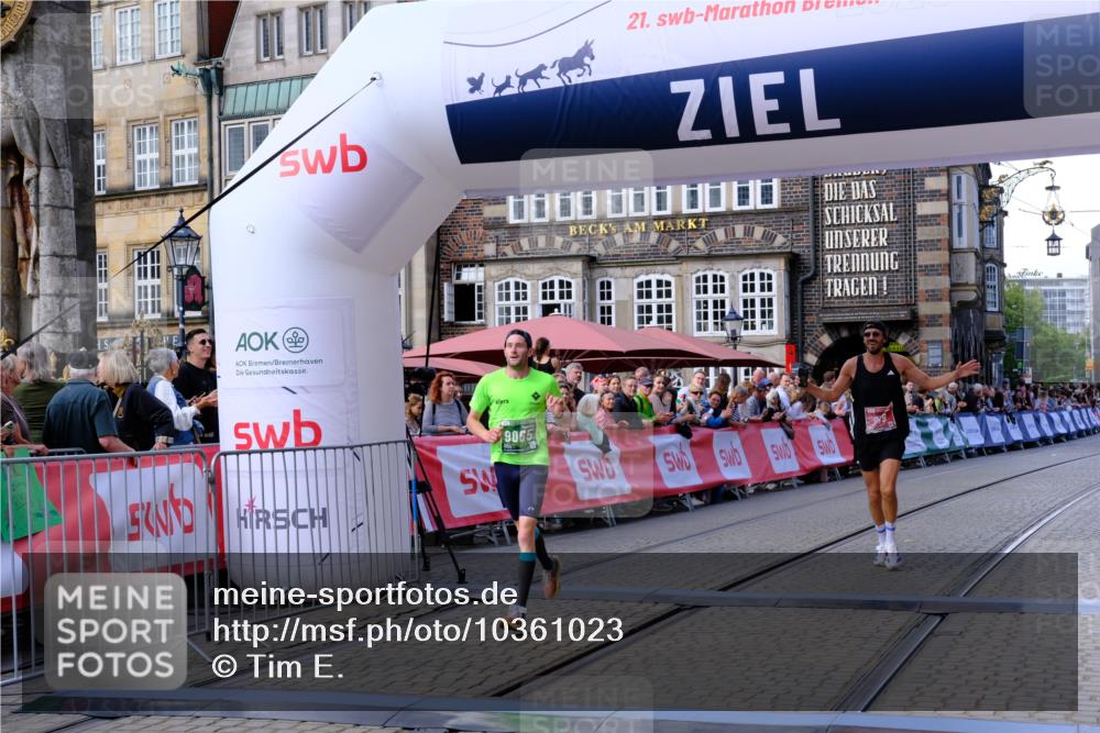 13.09.2026 - 21. swb-Marathon Bremen Tim E. http://msf.ph/oto/10361023 13.09.2026 12:58:24 Ziel 1323, 1604, 1717, 2073, 2099, 9065 meine-sportfotos.de