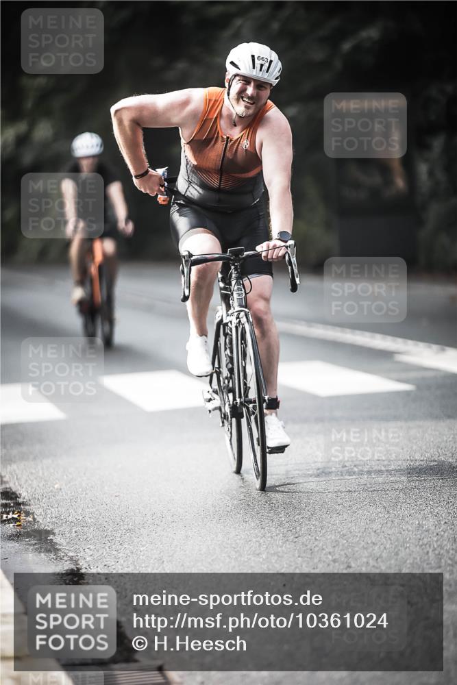 13.09.2026 - Stadtparktriathlon H.Heesch http://msf.ph/oto/10361024 13.09.2026 11:16:37 Radfahren 481, 482, 662, 663, 676, 691 meine-sportfotos.de
