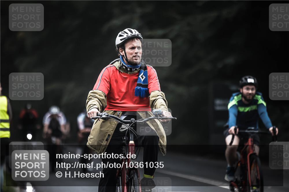 13.09.2026 - Stadtparktriathlon H.Heesch http://msf.ph/oto/10361035 13.09.2026 10:01:55 Radfahren 218, 243, 251, 275, 286, 308, 317, 323, 324 meine-sportfotos.de