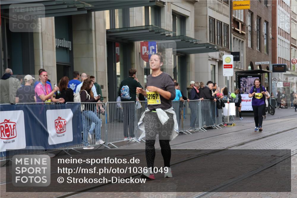 13.09.2026 - 21. swb-Marathon Bremen Strokosch-Dieckow http://msf.ph/oto/10361049 13.09.2026 11:21:43 Ziel 11639, 11698, 12157, 12211, 11104, 11262, 11821 meine-sportfotos.de