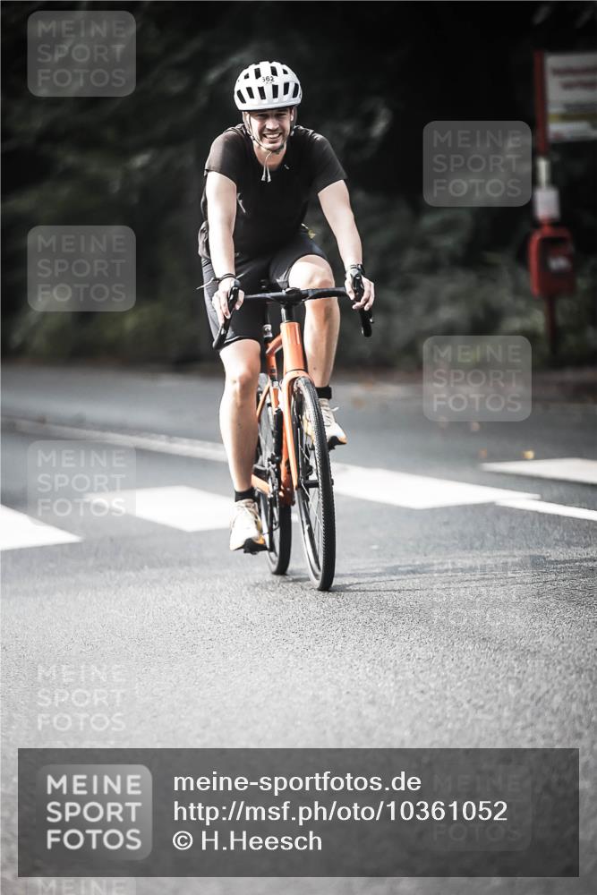13.09.2026 - Stadtparktriathlon H.Heesch http://msf.ph/oto/10361052 13.09.2026 11:16:38 Radfahren 481, 662, 663, 676, 691 meine-sportfotos.de
