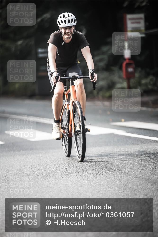 13.09.2026 - Stadtparktriathlon H.Heesch http://msf.ph/oto/10361057 13.09.2026 11:16:38 Radfahren 481, 662, 663, 676, 691 meine-sportfotos.de
