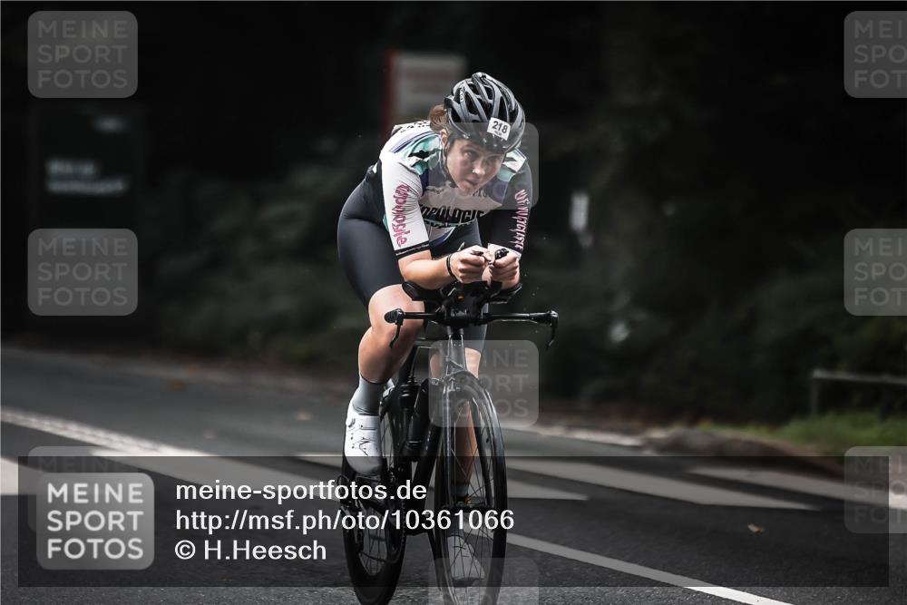 13.09.2026 - Stadtparktriathlon H.Heesch http://msf.ph/oto/10361066 13.09.2026 10:01:57 Radfahren 218, 243, 251, 261, 275, 286, 308, 317, 323 meine-sportfotos.de