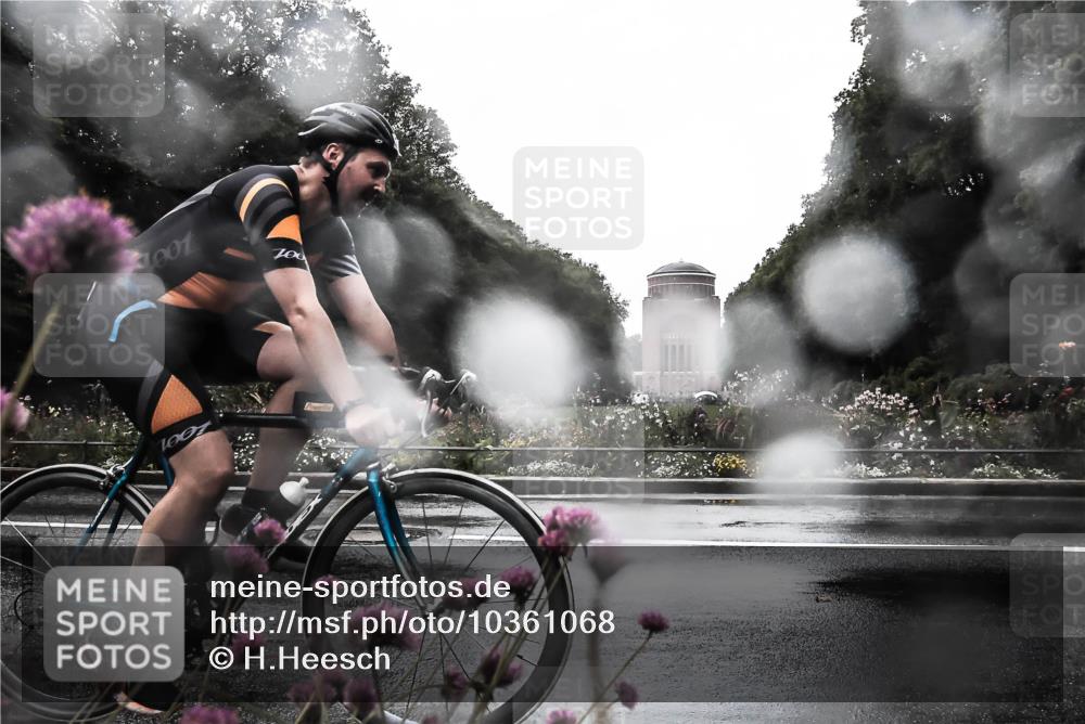 13.09.2026 - Stadtparktriathlon H.Heesch http://msf.ph/oto/10361068 13.09.2026 12:15:02 Radfahren 934, 960 meine-sportfotos.de